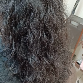 素敵なブラジル人の方、ご紹介でカラー綺麗なウェーブヘアの画像