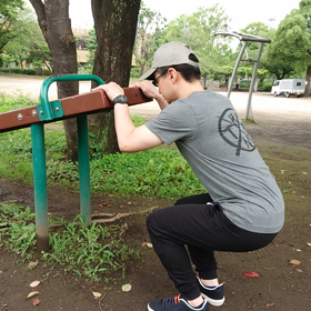 ステップ３：サポーティド・スクワットをやってみようの画像