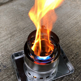 ウッドストーブの火が心地よいの画像