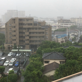梅雨入り2日目の雨の画像