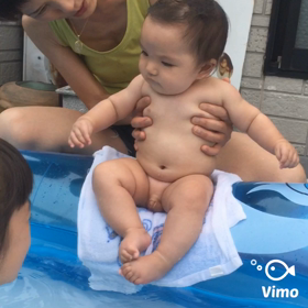 プールデビューの画像