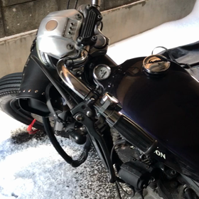 タンクの前にイグニッションキーを交換の画像