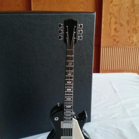 エレキギターのライターの画像