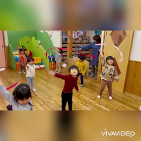 ☆リトミックつづき☆ きりん組の画像