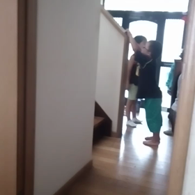 子供の喧嘩の画像