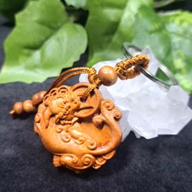 ✨貔貅（ひきゅう）ウッドキーホルダー✨の画像