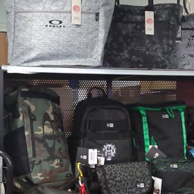 ボストン、カートバック達の画像