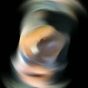 シフォンケーキのはみ出した生地のカット方法の画像