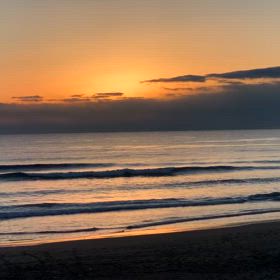 2月7日千葉北、東浪見の朝の波の画像
