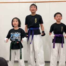  自分でケツ叩いて、自分でケツ拭け！の画像