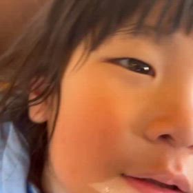 車好きな孫の画像