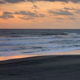 3月8日千葉北、東浪見の朝の波の画像