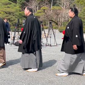 目の前に豊昇龍　大の里がの画像