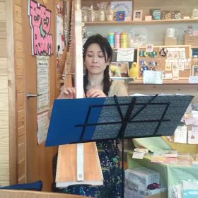 チャリティーコンサートの告知の画像