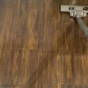 店舗のワックスがけの画像