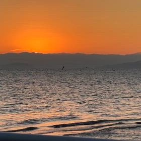 初日の出の画像