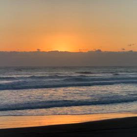 1月27日千葉北、東浪見の朝の波の画像