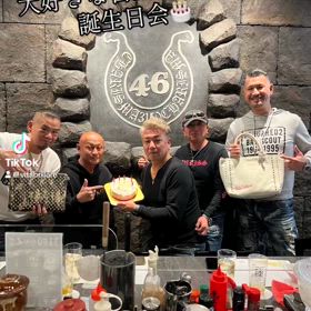 亀田史郎さんの46キッチンにて大好きな人達の誕生日会2の画像