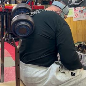 昨日の首トレからの画像