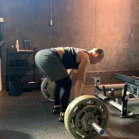 床引きデッドリフトの画像