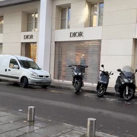 ディプティック】パリで一番新しく、一番大きなブティックが綺麗