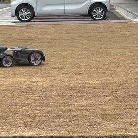 草刈りロボットかなぁd(￣ ￣)の画像