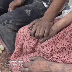 ガザ市への地上攻撃の画像