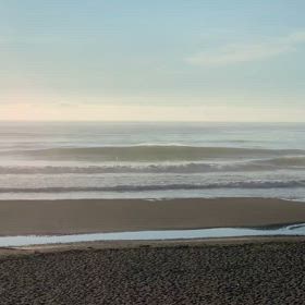 8月5日千葉北、東浪見の朝の波の画像