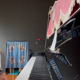 攻撃的なハクの画像