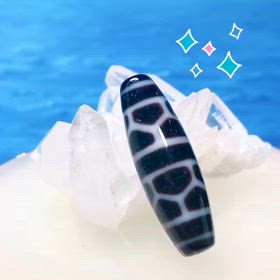 亀の甲羅のような天珠✨の画像