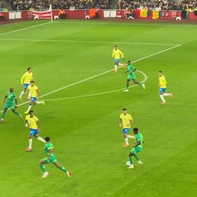 利き足中心で見るか、両足中心で見るかの画像