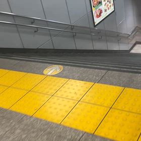 爆速オネーサンを追う黒子オニーサンの画像