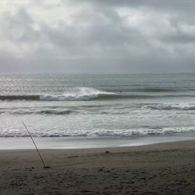 5月18日千葉北、東浪見の朝の波の画像