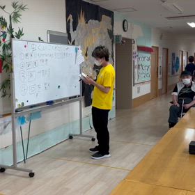 虫食いことわざの画像