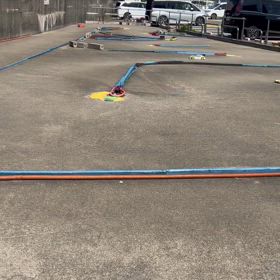 ラジコンカーの画像