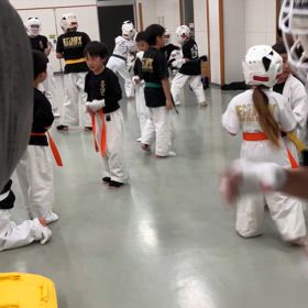 胴回し回転蹴りの画像