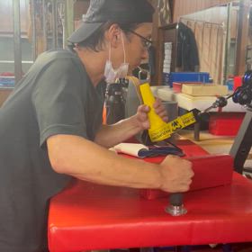 下咬みに磨きをかけるポパイの画像