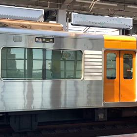 西宮駅5月13日快速急行奈良行きの画像