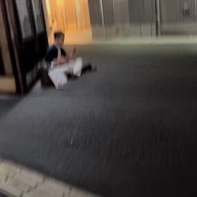 ストリートミュージシャンの画像