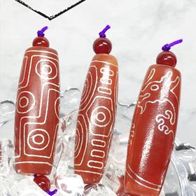 赤瑪瑙銀線入り天珠✨の画像