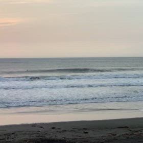 5月4日千葉北、東浪見の朝の波の画像