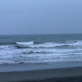 2月21日千葉北、東浪見の朝の波の画像