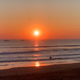 12月30日千葉北、東浪見の朝の波の画像