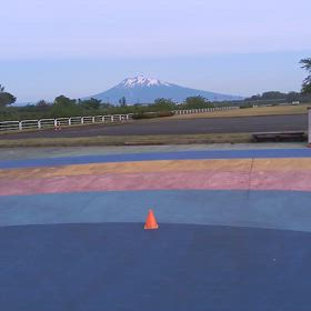 インラインとスキーの画像