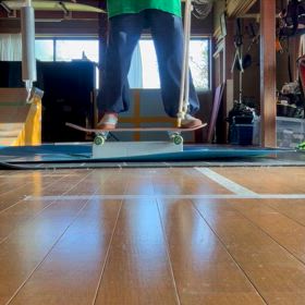 フロントサイドへ降りる練習の画像