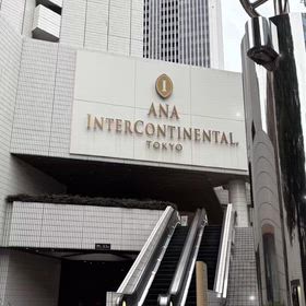 誕生日のお祝いの画像