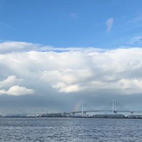 ベイブリッジに虹の画像