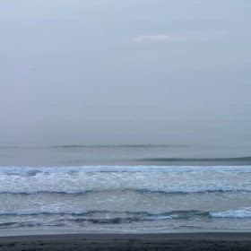 5月1日千葉北、東浪見の朝の波の画像