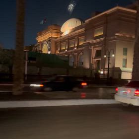 眠らない街の画像