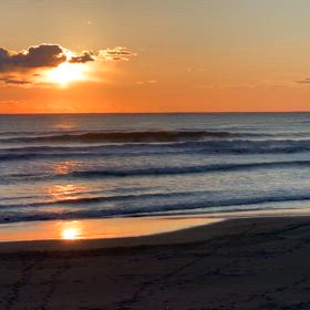 2月21日千葉北、東浪見の朝の波の画像